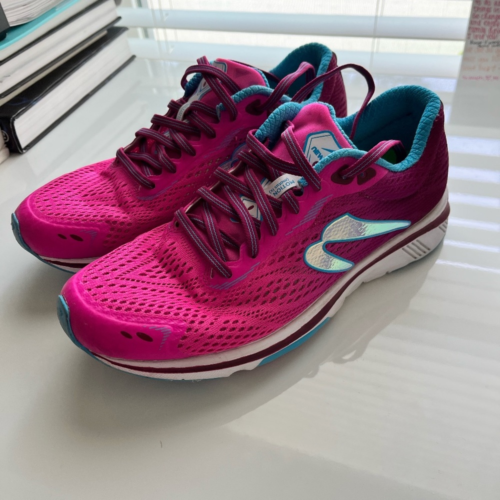 Newton Motion 9 pink, size 8